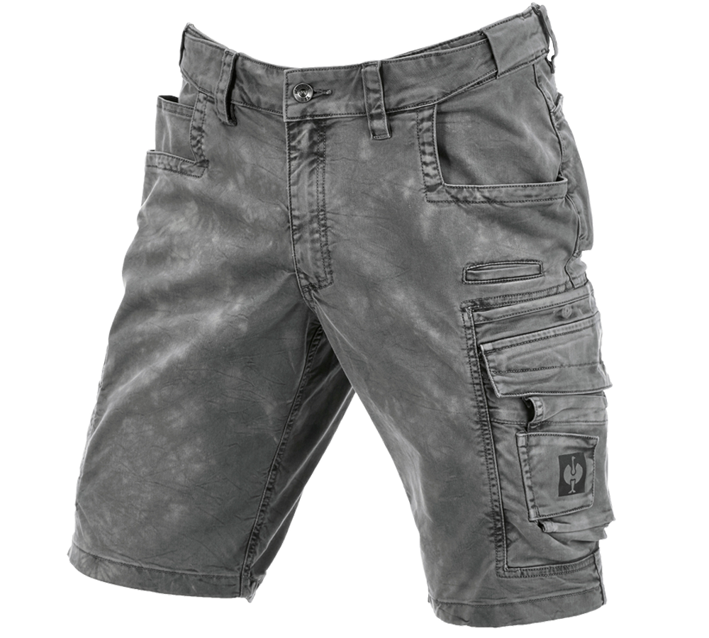 Kollaborationen: Eintracht Shorts Dye + faded grey