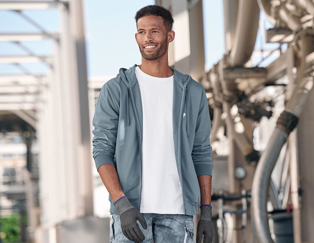 Themen: Kapuzensweatjacke e.s.motion ten + rauchblau vintage