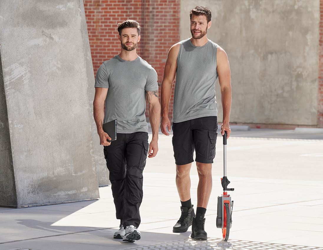 Shirts & Co.: Athletik-Shirt seamless e.s.trail + basaltgrau melange 1