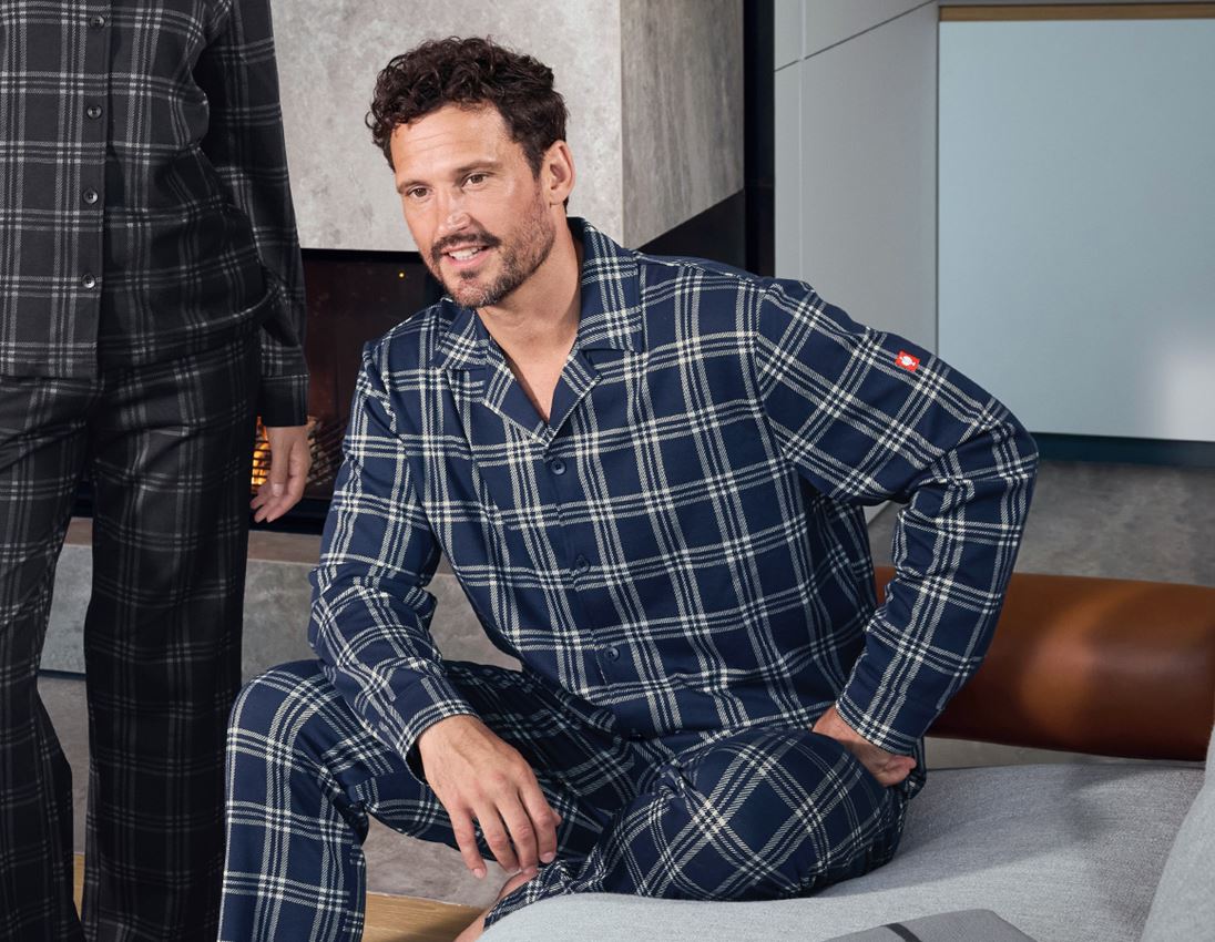 Accessoires: e.s. Karo-Pyjama Oberteil + tiefblau/weiß