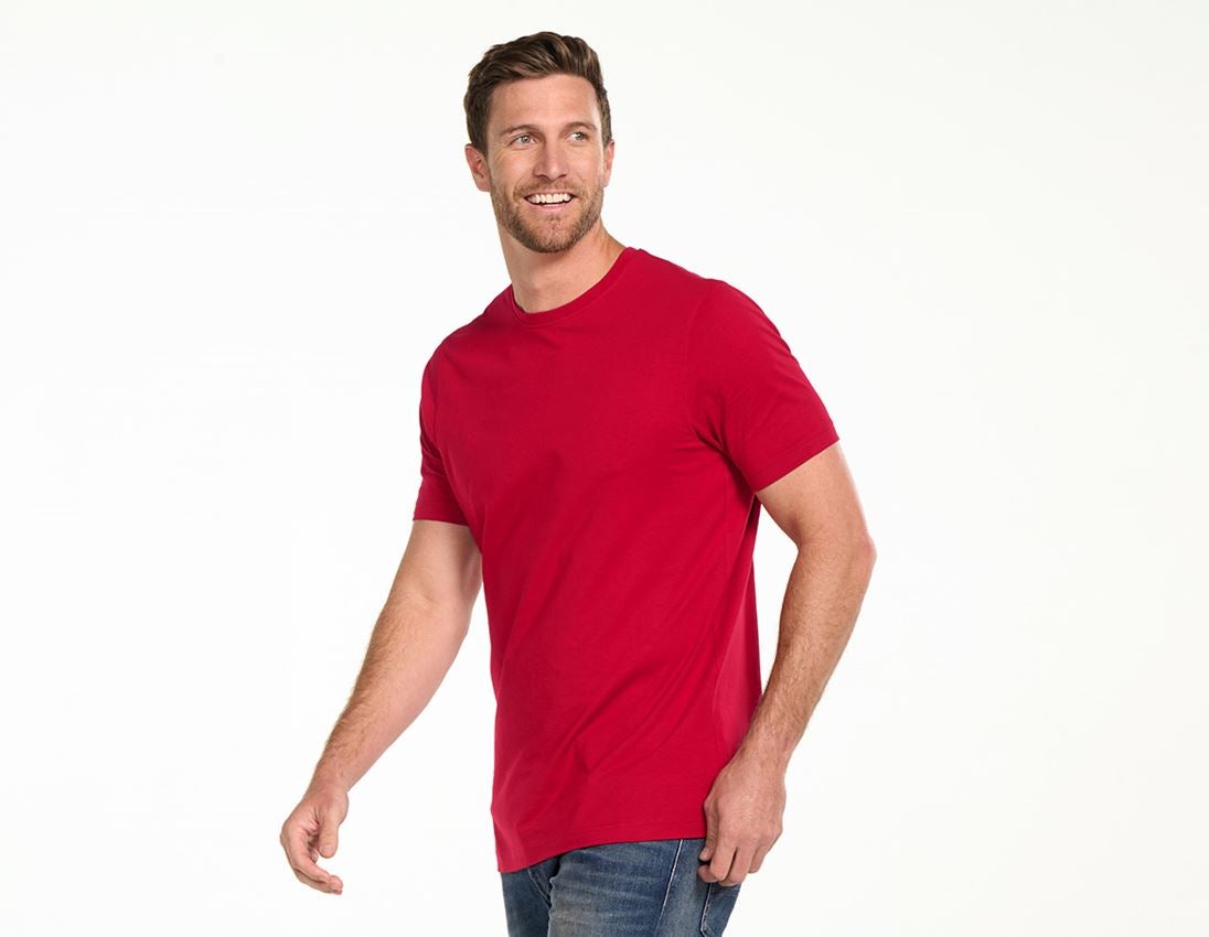 Shirts & Co.: e.s. T-Shirt cotton, long fit + feuerrot 1