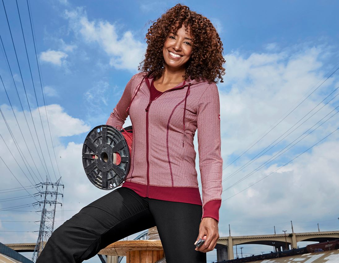 Themen: e.s. Funktions Kapuzenjacke herringbone, Damen + rubin 2