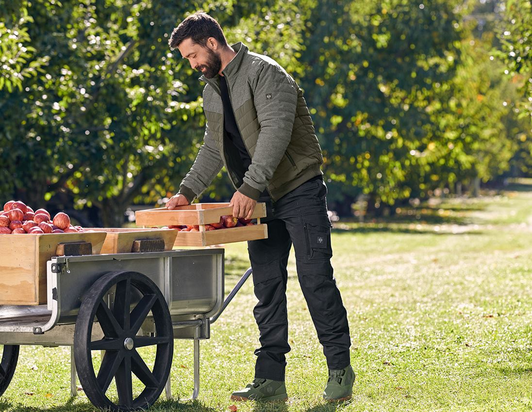 Jacken: Pilotenjacke e.s.motion ten + tarngrün 1