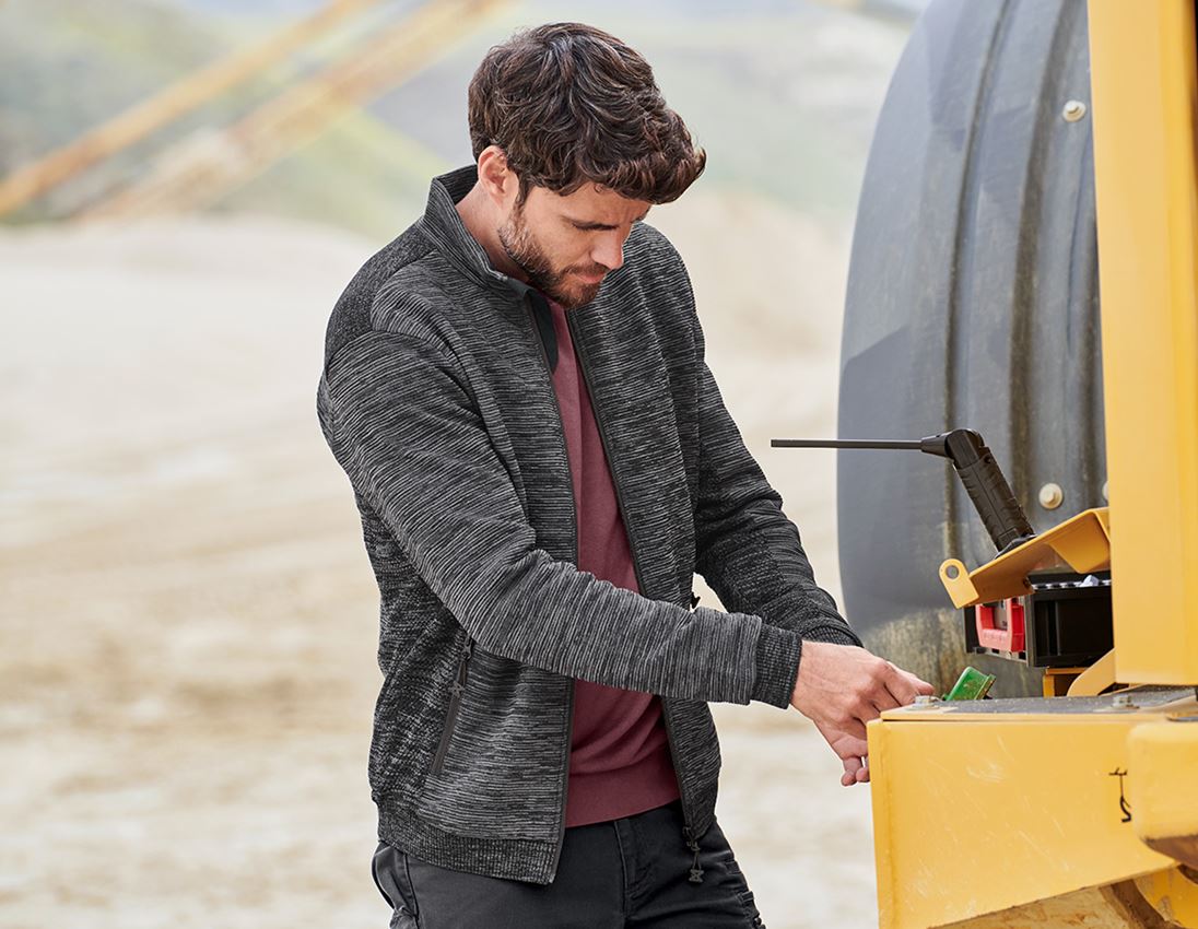 Themen: Strickjacke e.s.motion ten + oxidschwarz 1