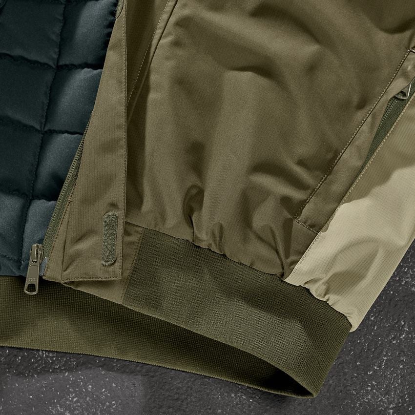 Themen: Pilotenjacke e.s.concrete + schlammgrün/stipagrün 2