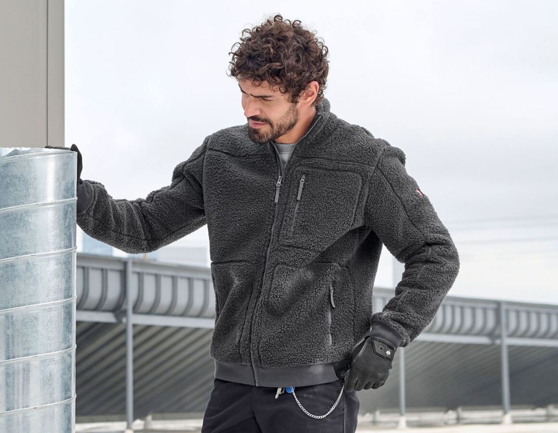 Bekleidung: Faserpelz Jacke e.s.e:pic + carbongrau