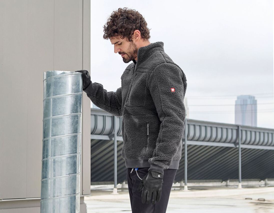 Bekleidung: Faserpelz Jacke e.s.e:pic + carbongrau 1