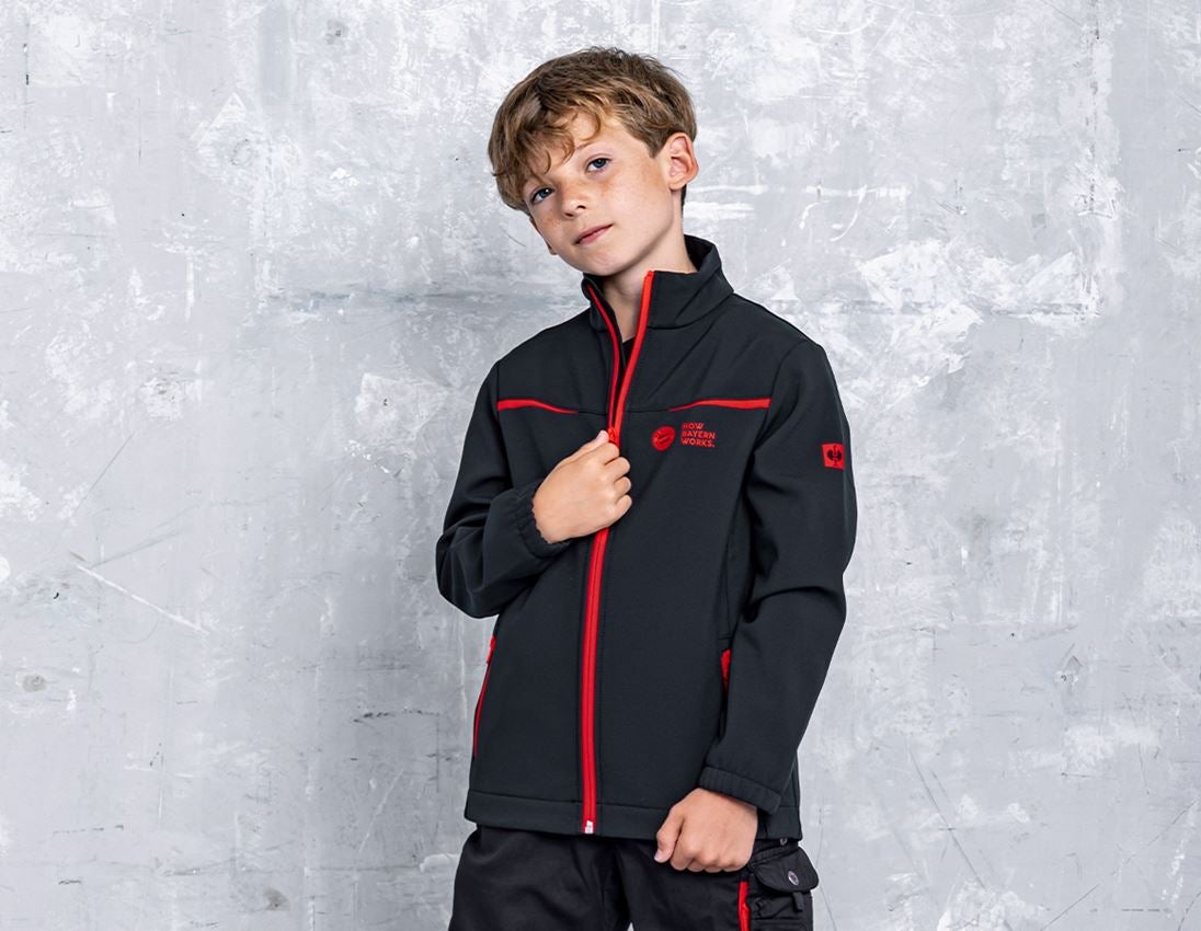 Kollaborationen: FCB WORK SOFTSHELL JACKET KIDS + black/straussred 1