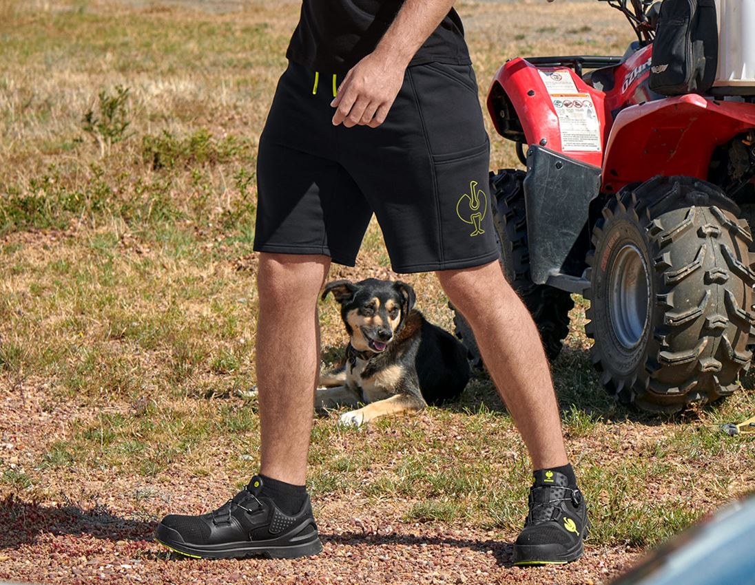 Hosen: Sweat Short e.s.trail + schwarz/acidgelb