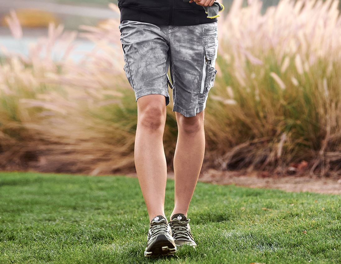 Themen: Cargoshort e.s.motion ten Sommer, Damen + oxidschwarz vintage