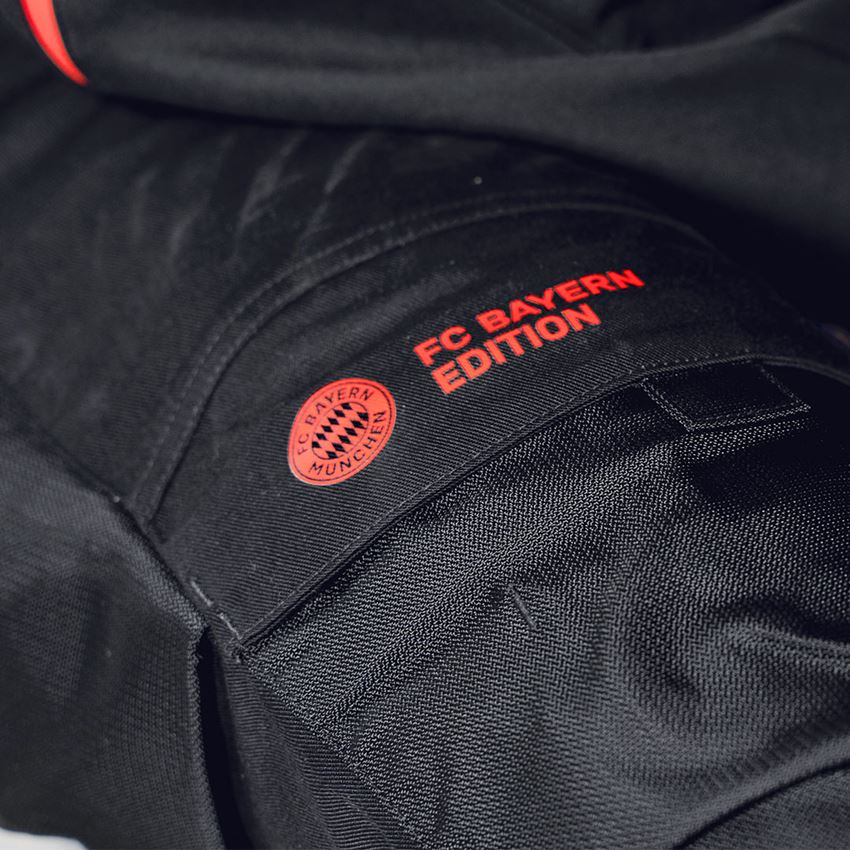 Hosen: FCB Work Trousers + black/straussred 2