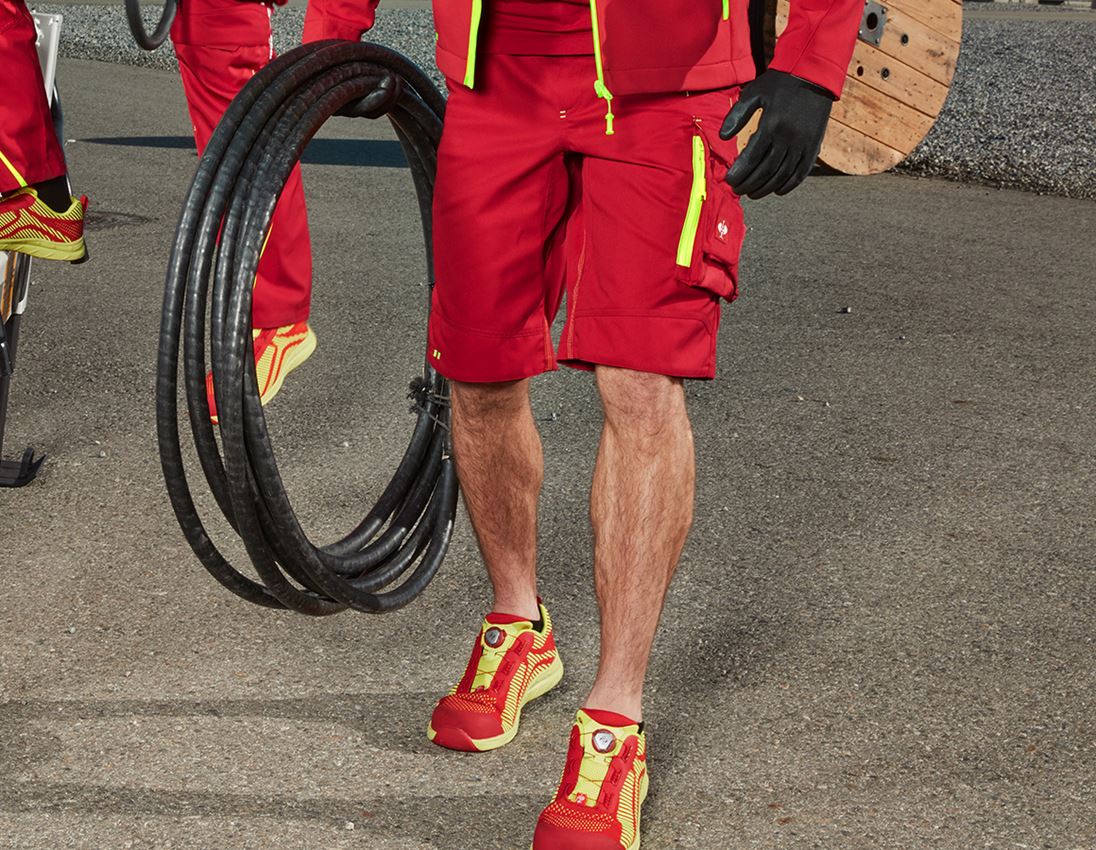 Hosen: Short e.s.motion 2020 + feuerrot/warngelb