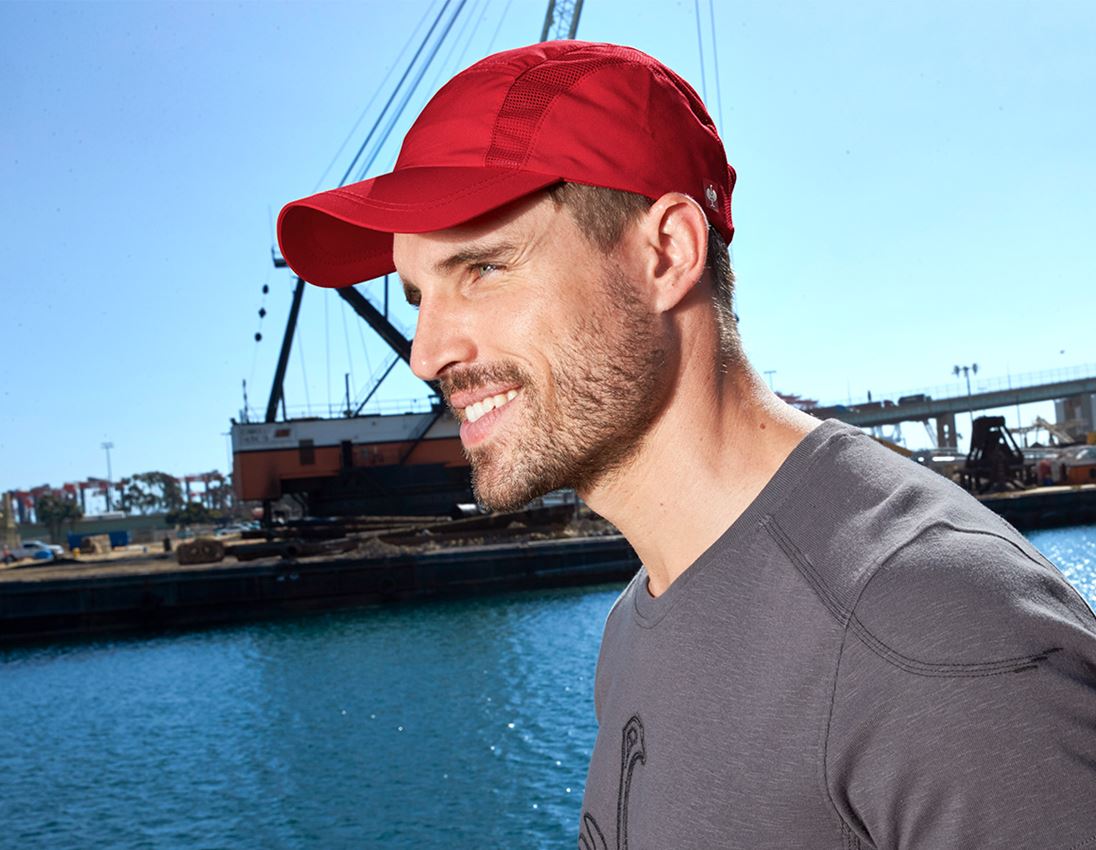 Accessoires: e.s. Funktions-Cap light + rot