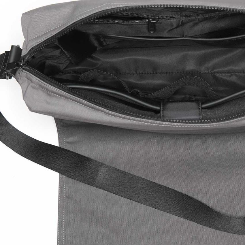 Bekleidung: Messenger Bag e.s.motion ten Geschenk-Set + granit 2