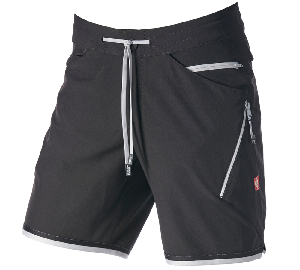 Hosen: Short e.s.ambition + schwarz/platin