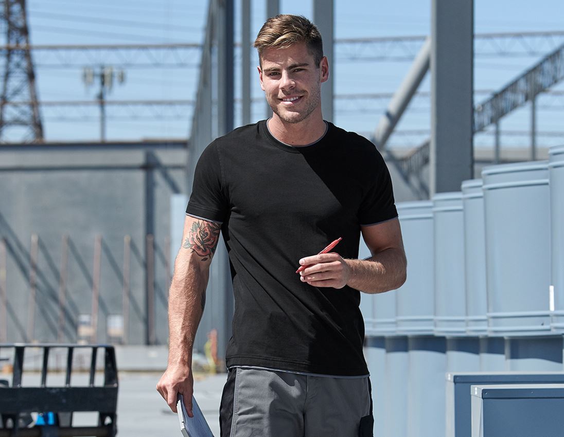 Themen: e.s. T-Shirt cotton stretch Layer + schwarz/zement