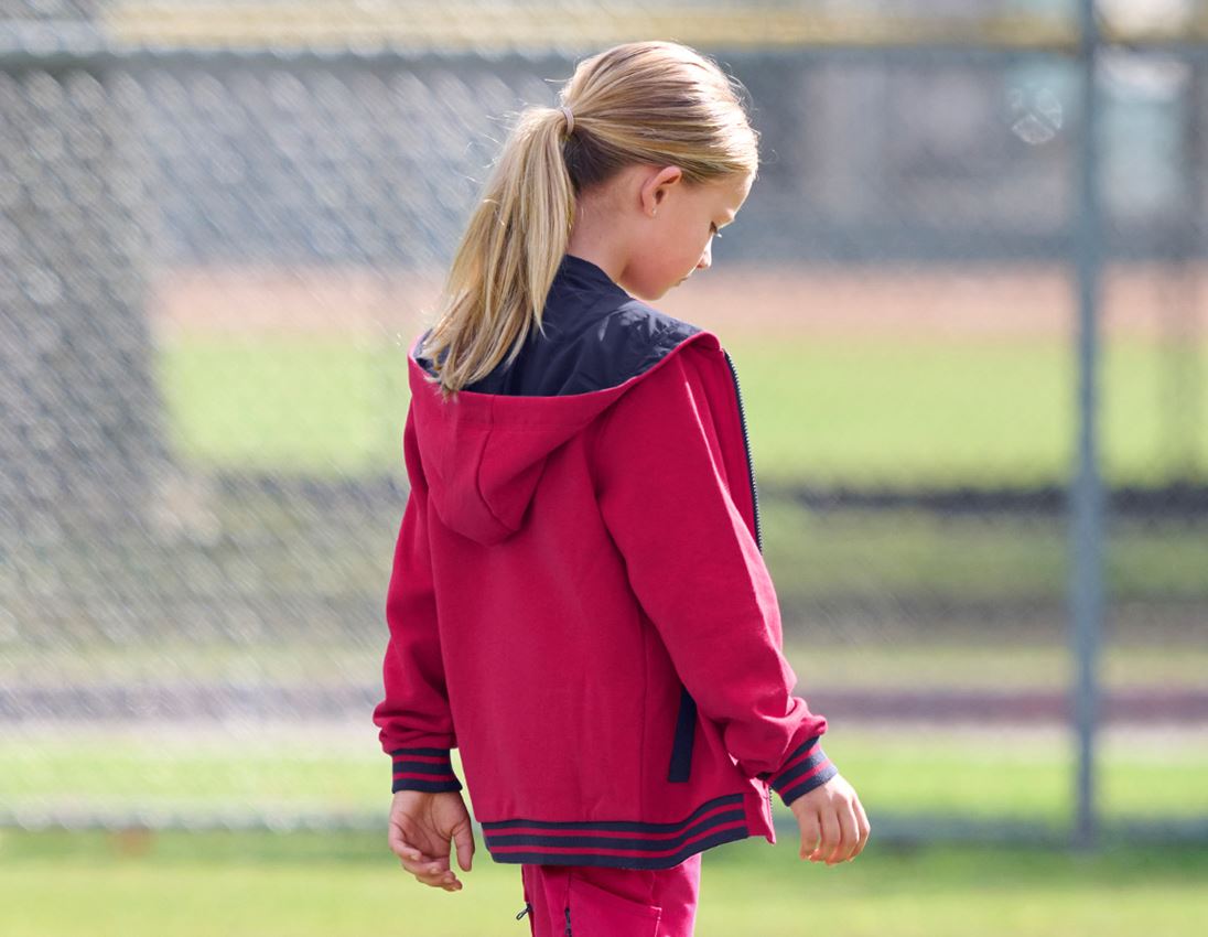 Shirts & Co.: Hoody-Sweatjacke e.s.motion 2020, Kinder + beere/dunkelblau 1