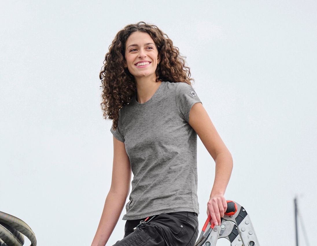 Shirts & Co.: T-Shirt e.s.vintage, Damen + schwarz melange