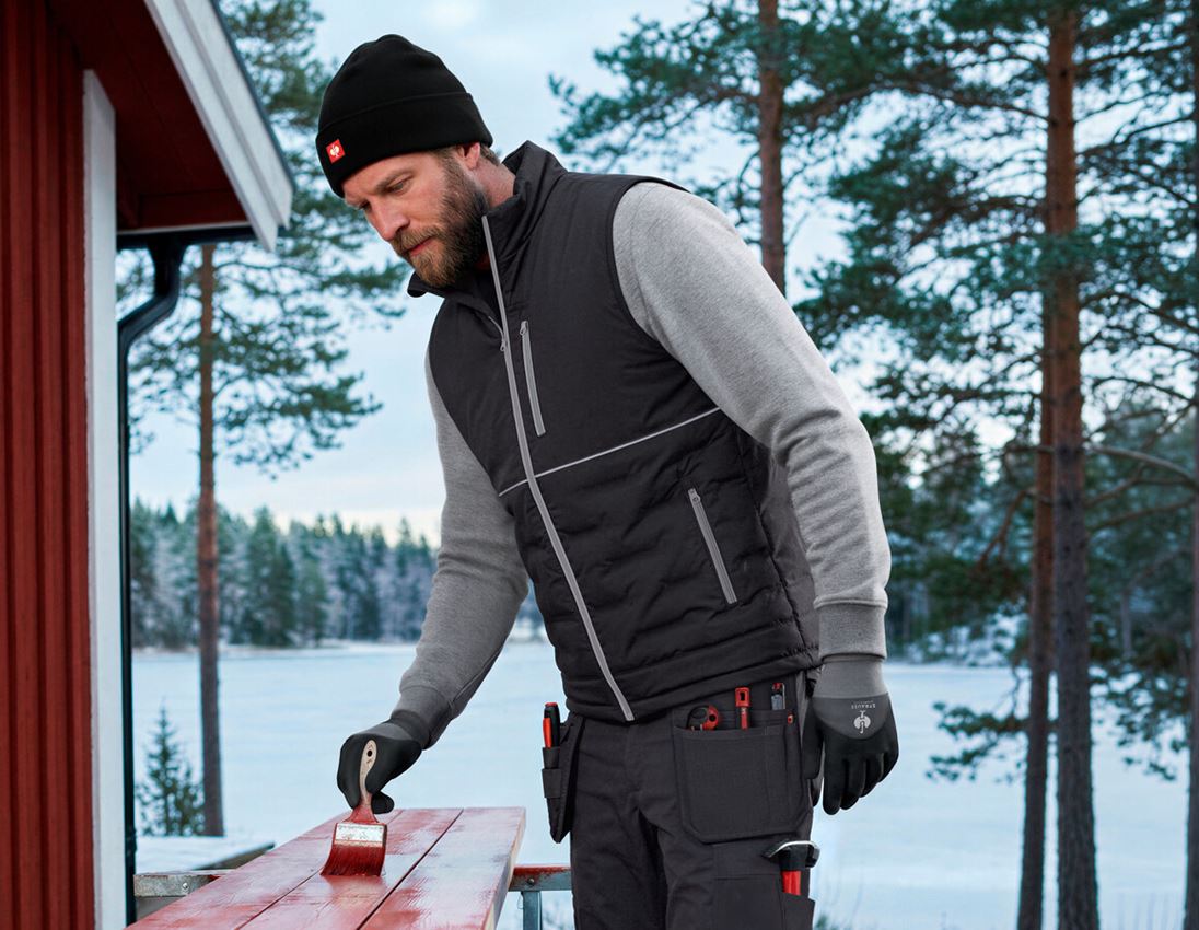 AI-gegenereerd / bewerkt - Werkvesten: Padded-winterbodywarmer e.s.line.core + zwart/platina