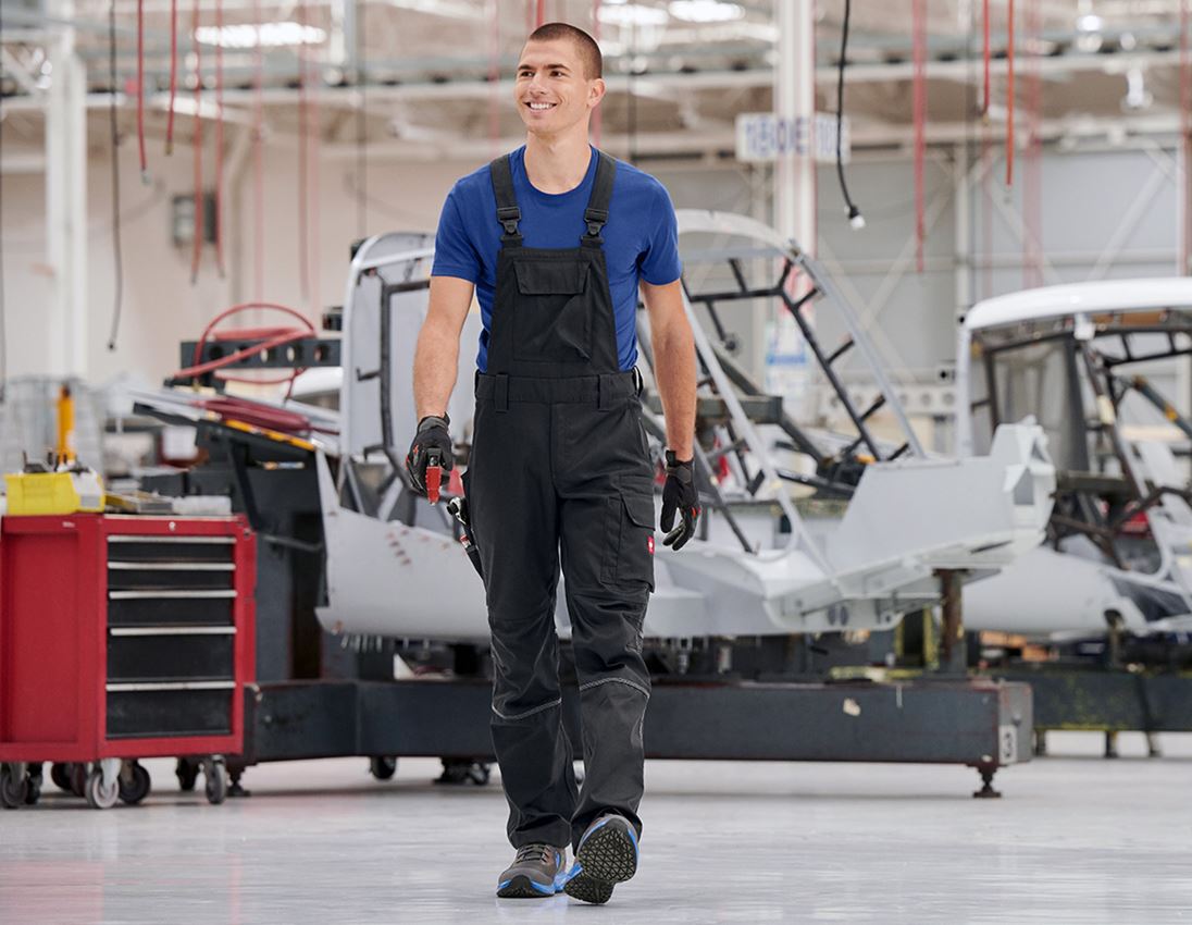 Themen: Latzhose e.s.industry + graphit