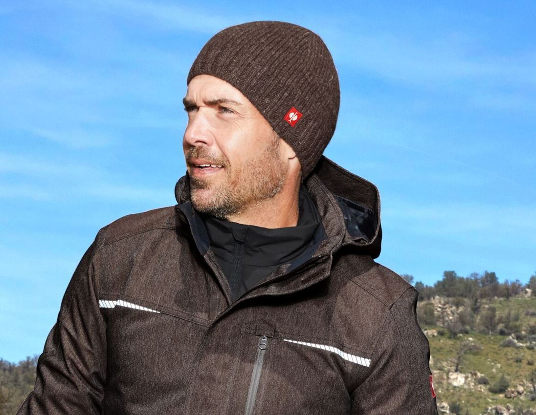 Accessoires: e.s. Grof gebreide muts + schors