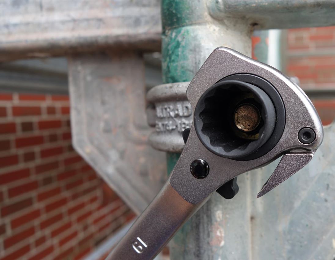 Clé à vis: e.s. Clé d'échafaudeur 4en1 2