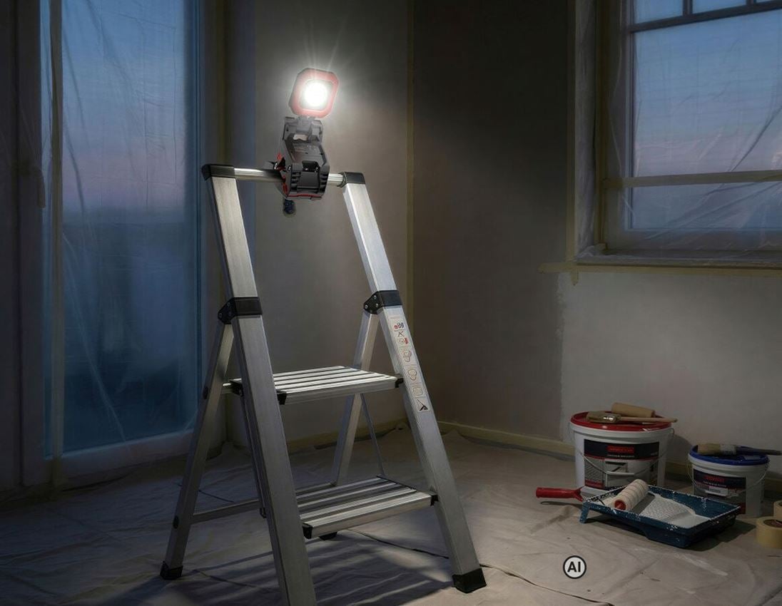 Généré / modifié par IA  - Lampes | Eclairages: Lampe à pince LED rechargeable WL 1.700 2