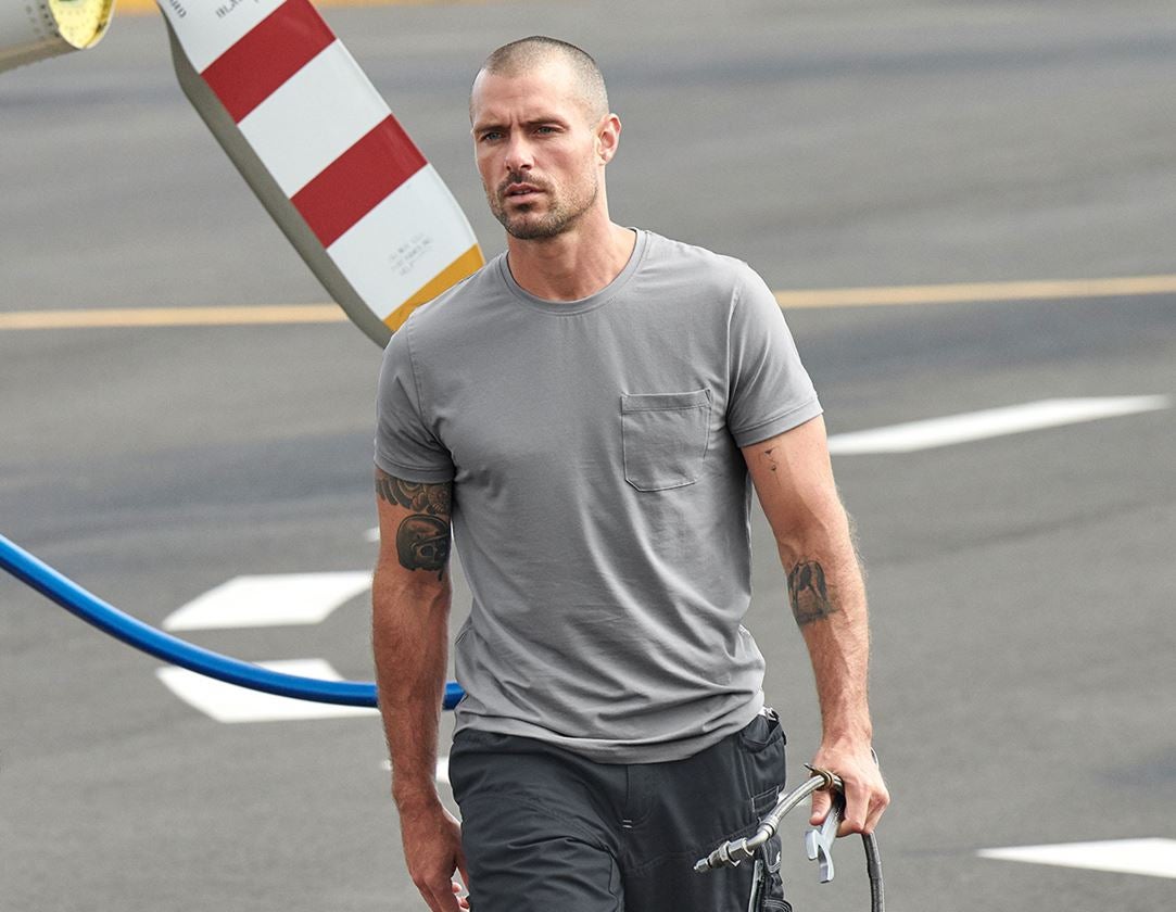 Bovenkleding: e.s. T-shirt cotton stretch Pocket + platina