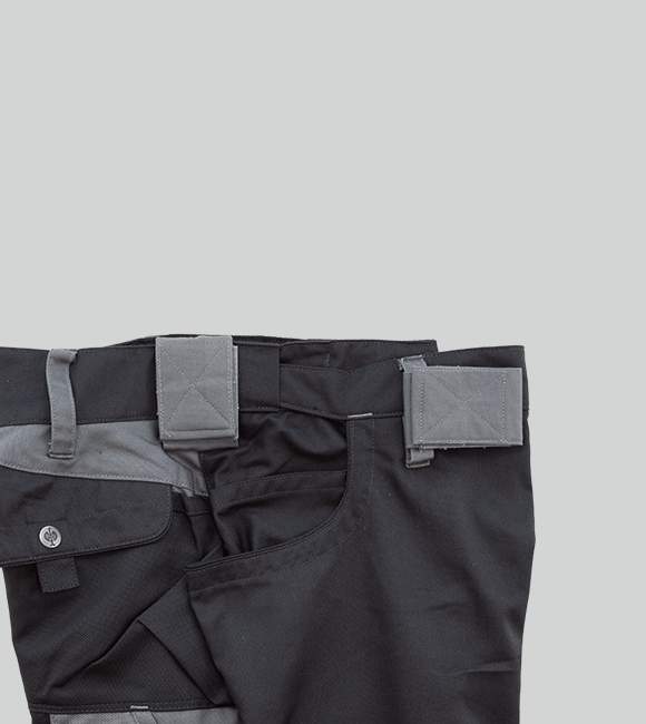 Werkzeugtasche e.s.motion 2020, mittel wird per Klettverschluss an der Hose befestigt.