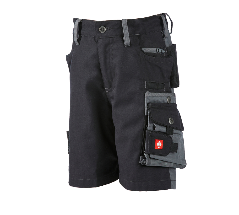 Shorts: Short e.s.motion, enfants + graphite/ciment