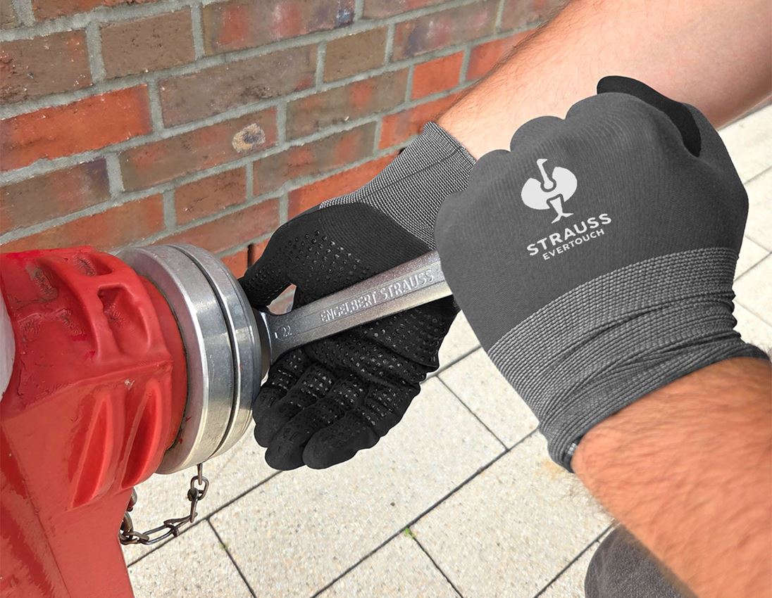 Revêtement: Gants en nitrile evertouch micro plus + noir/gris