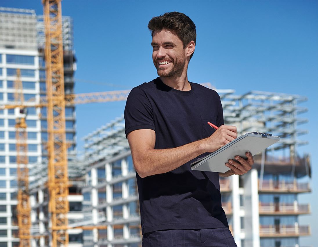 Hauts: e.s. T-shirt cotton stretch Pocket + bleu foncé