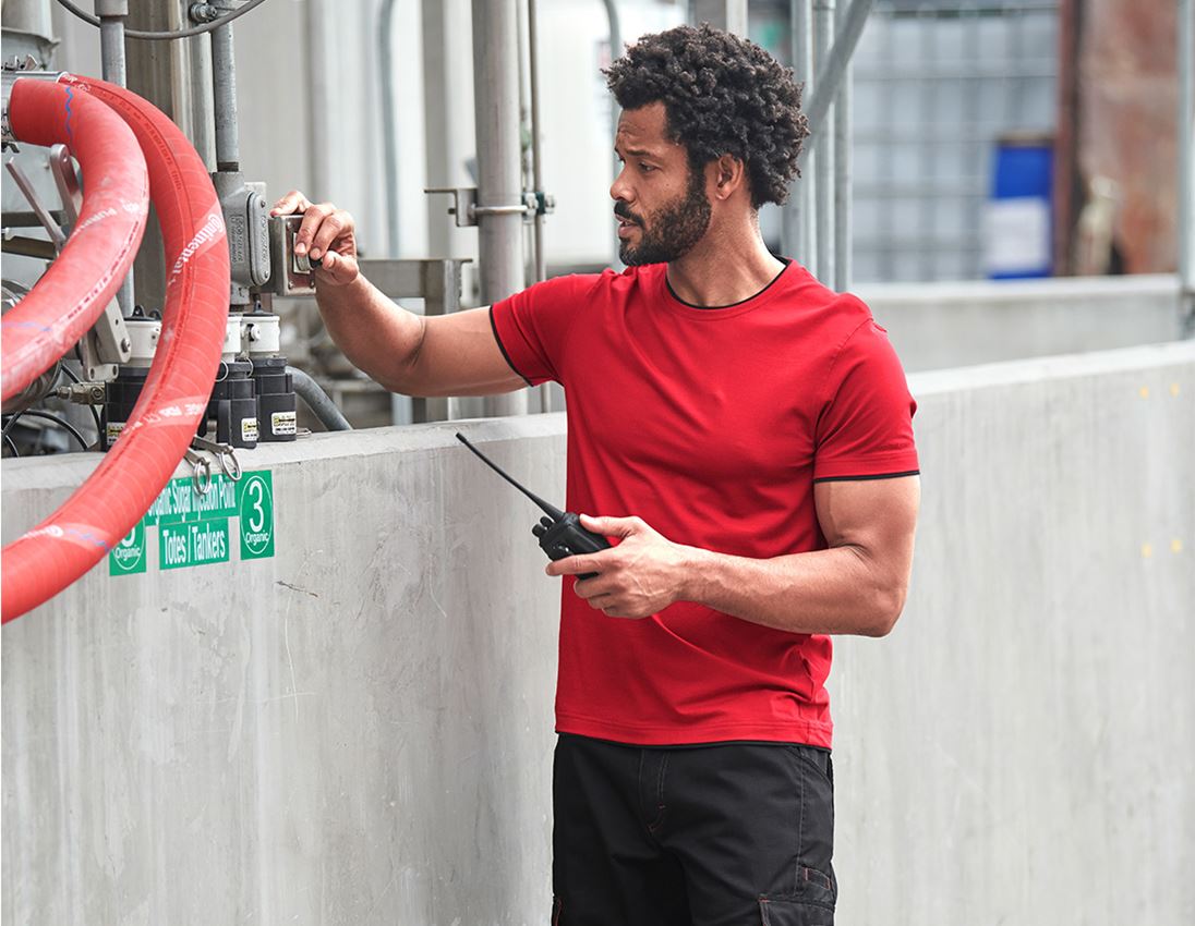 Hauts: e.s. T-Shirt cotton stretch Layer + rouge vif/noir 1