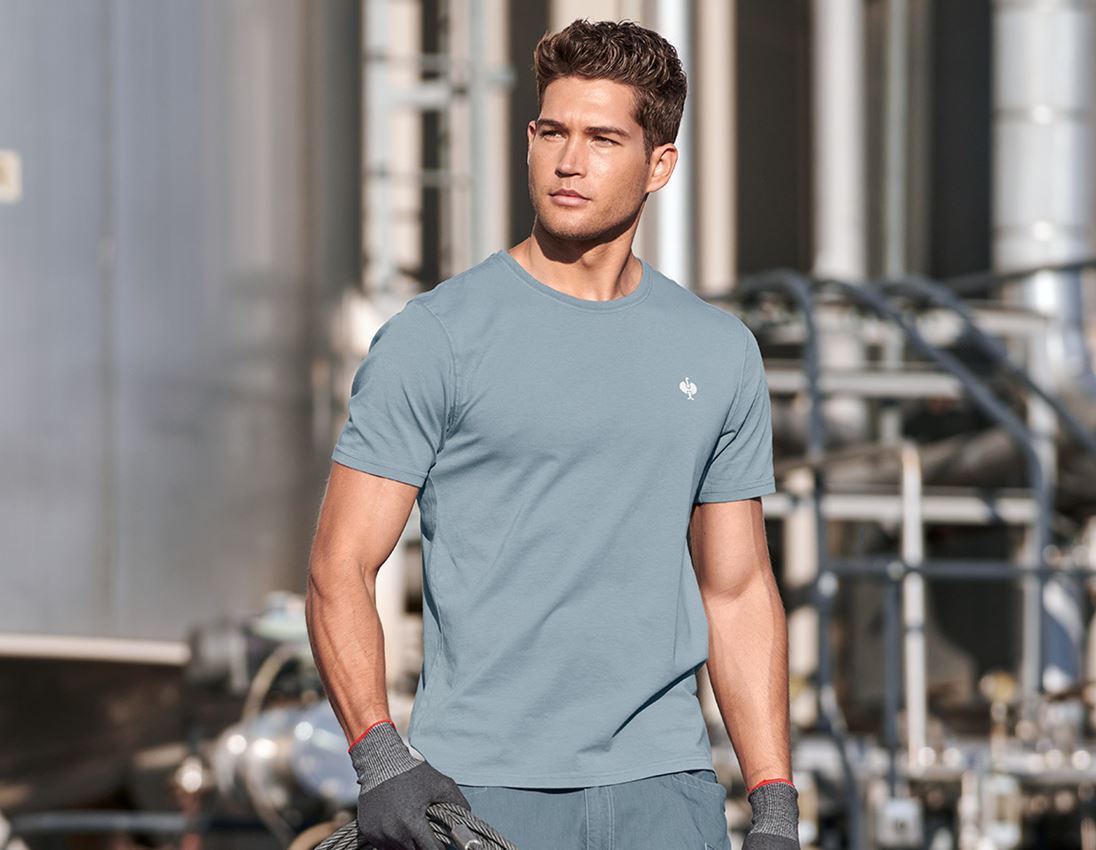 Shirts & Co.: T-Shirt e.s.motion ten pure + rauchblau vintage