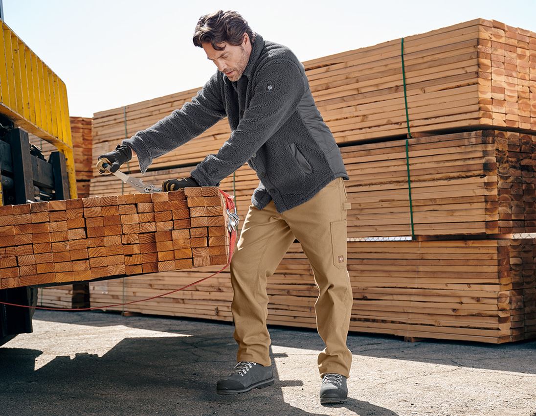 Themen: Faserpelz Jacke e.s.iconic + carbongrau 4