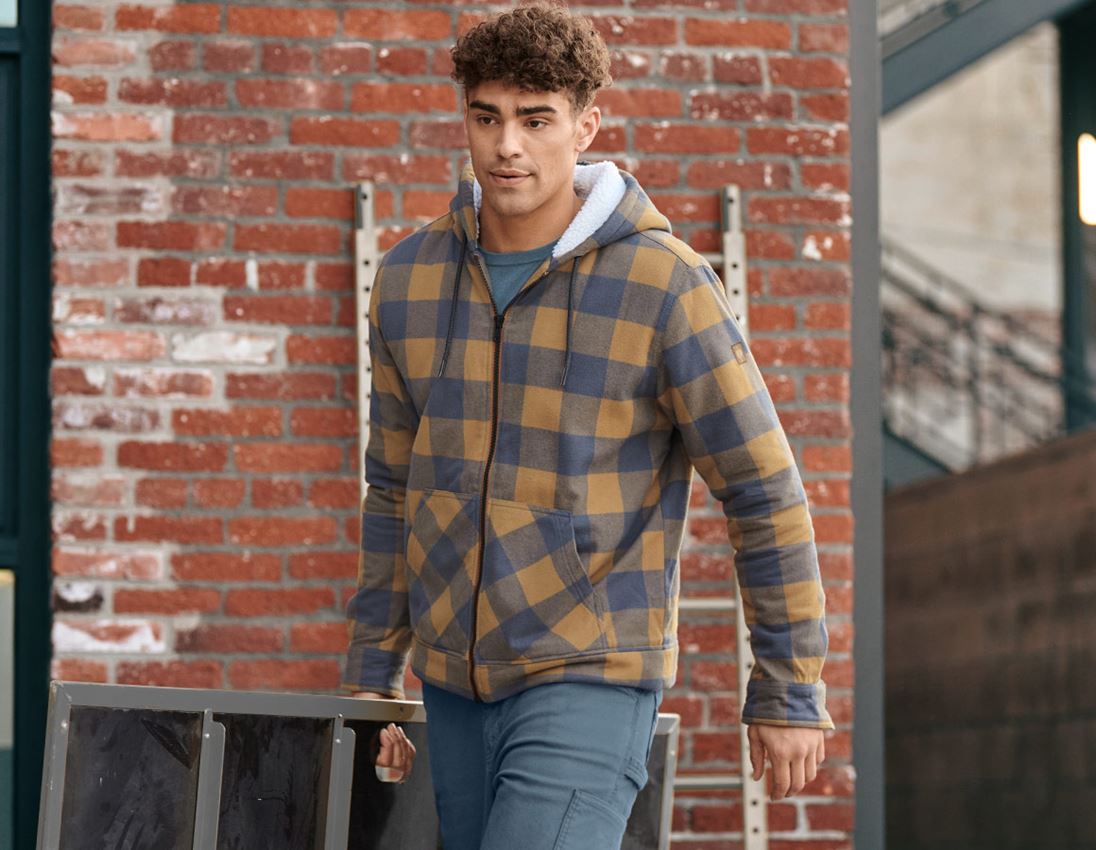 Jacken: Karo-Kapuzenjacke e.s.iconic + mandelbraun/oxidblau 4