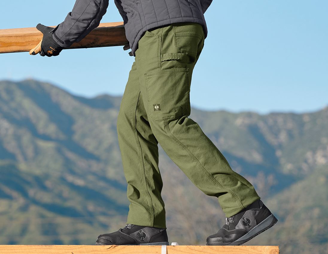 Hosen: Bundhose e.s.iconic + berggrün