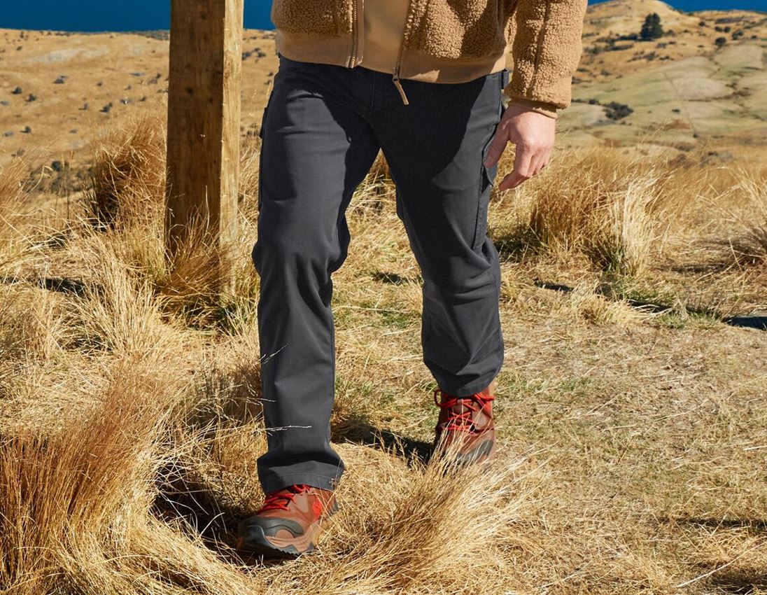 Themen: Bundhose e.s.e:pic twill + schwarz