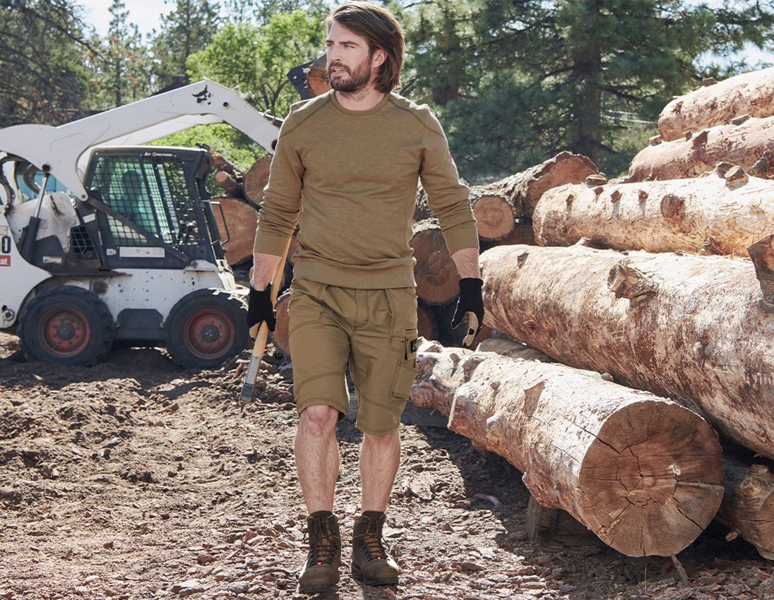 Themen: Short e.s.roughtough + walnuss 1
