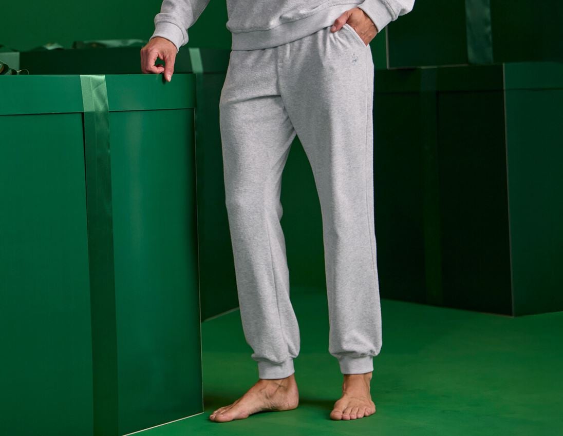 Accessoires: e.s. Sweathose Terry + graumeliert