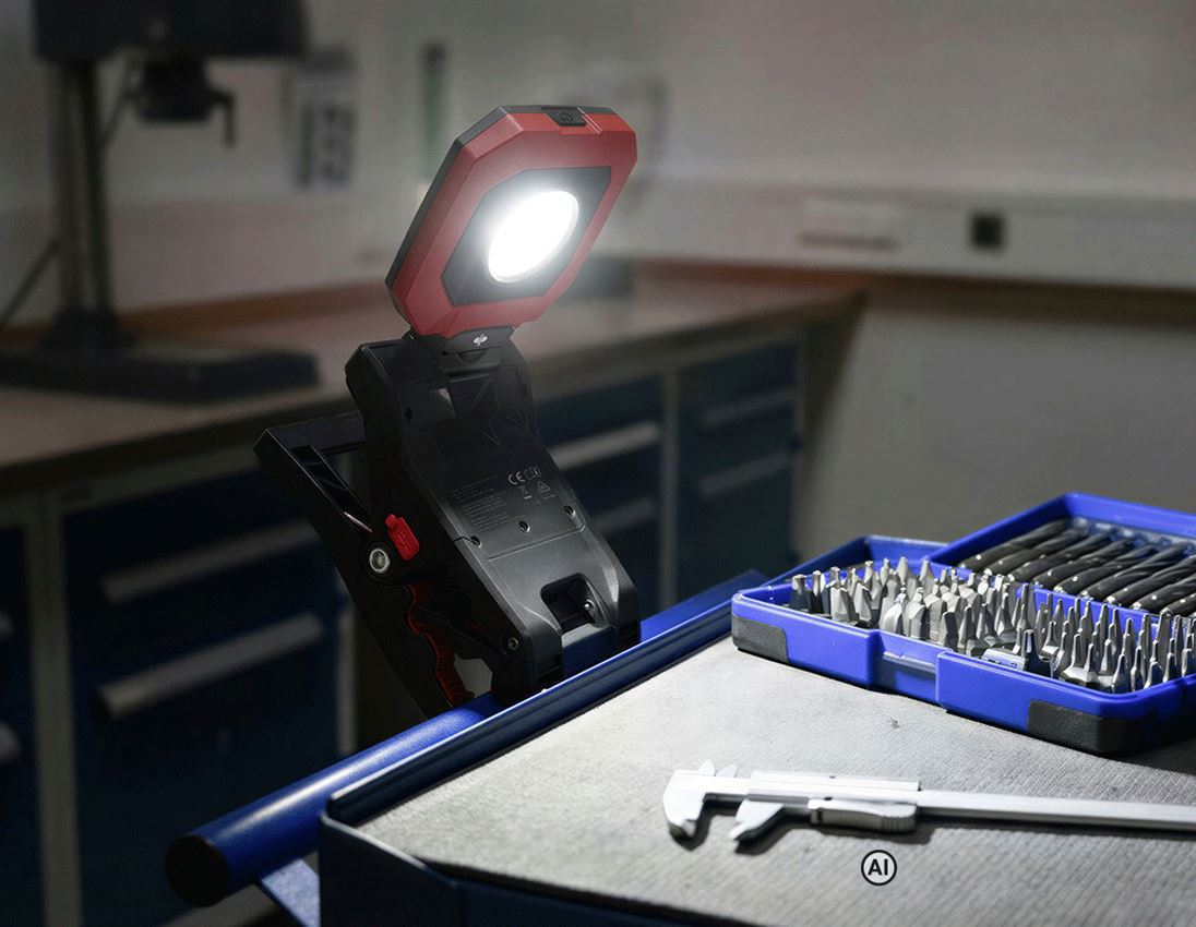 KI-generiert / modifiziert - Lampen | Leuchten: LED-Akku-Klemmleuchte WL 1.700