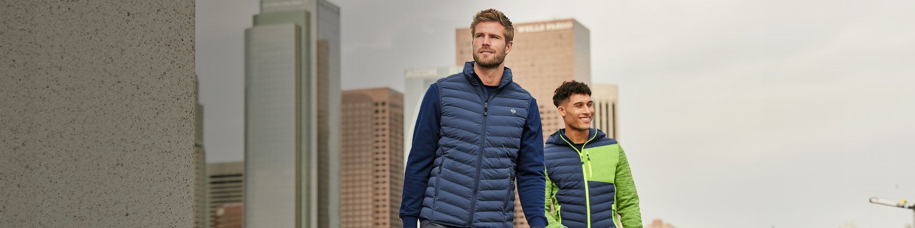 Frau trägt Berufshose e.s.motion ten