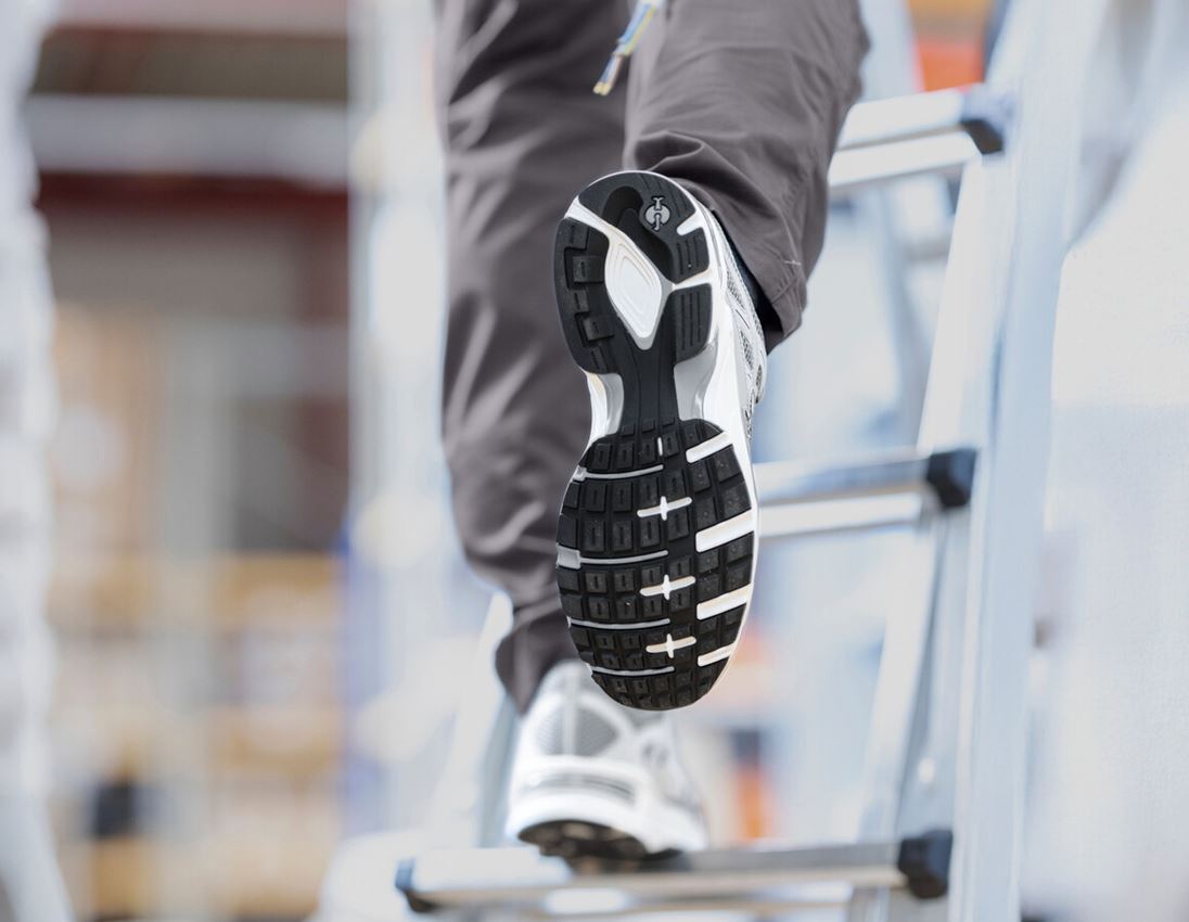 O1: O1 Pracovní obuv e.s. Lewistown low + perlově šedá 3