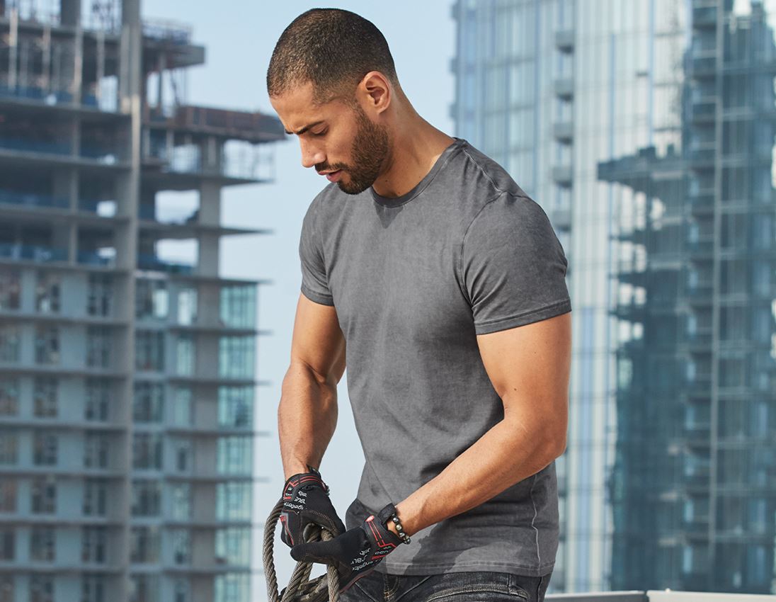 Témata: e.s. Tričko vintage cotton stretch + cement vintage