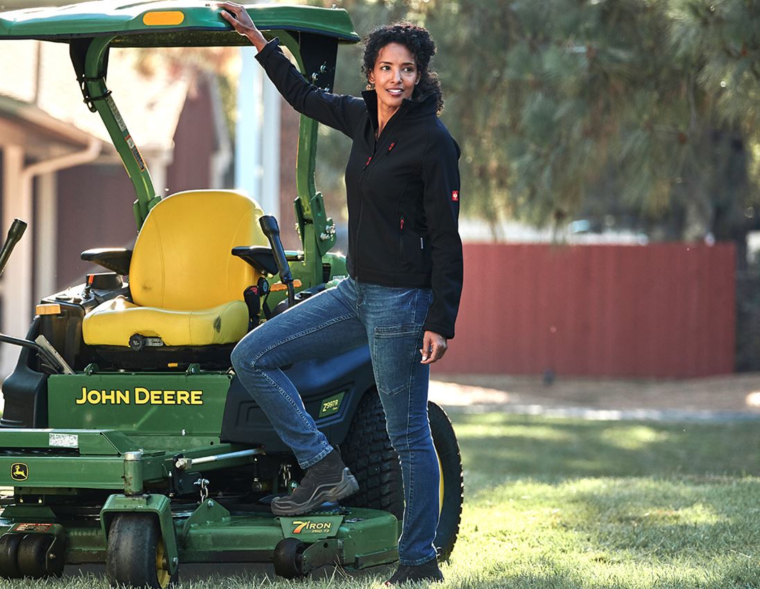 Pracovní bundy: Dámská softshellová bunda dryplexx® softlight + černá 1