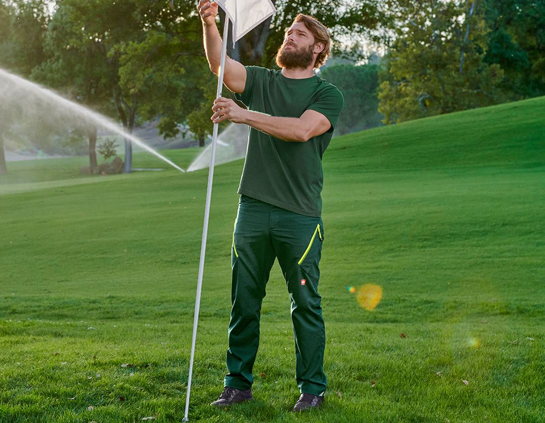 Témata: Kalhoty s více kapsami e.s.ambition + zelená/výstražná žlutá 2