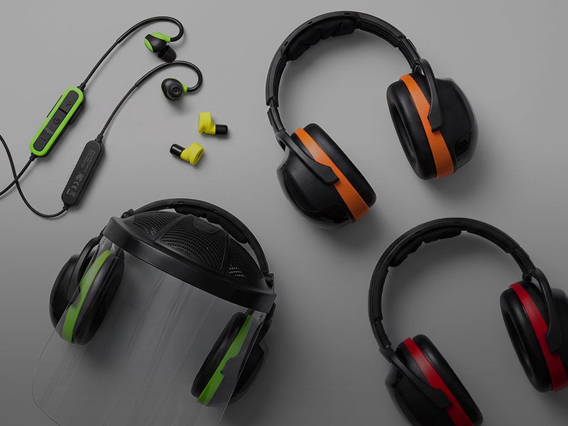 Různé chrániče sluchu od společnosti Strauss