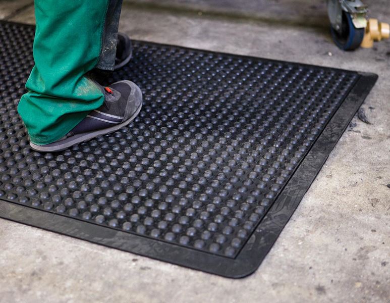 Vue principale, Equipement d'atelier | Equipement de bureau, Tapis pour lieu de travail Yoga Dome, noir