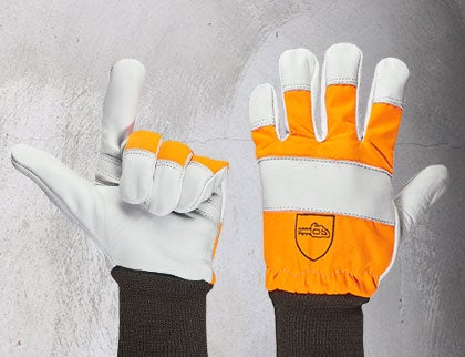 Find trendy work gloves at Strauss