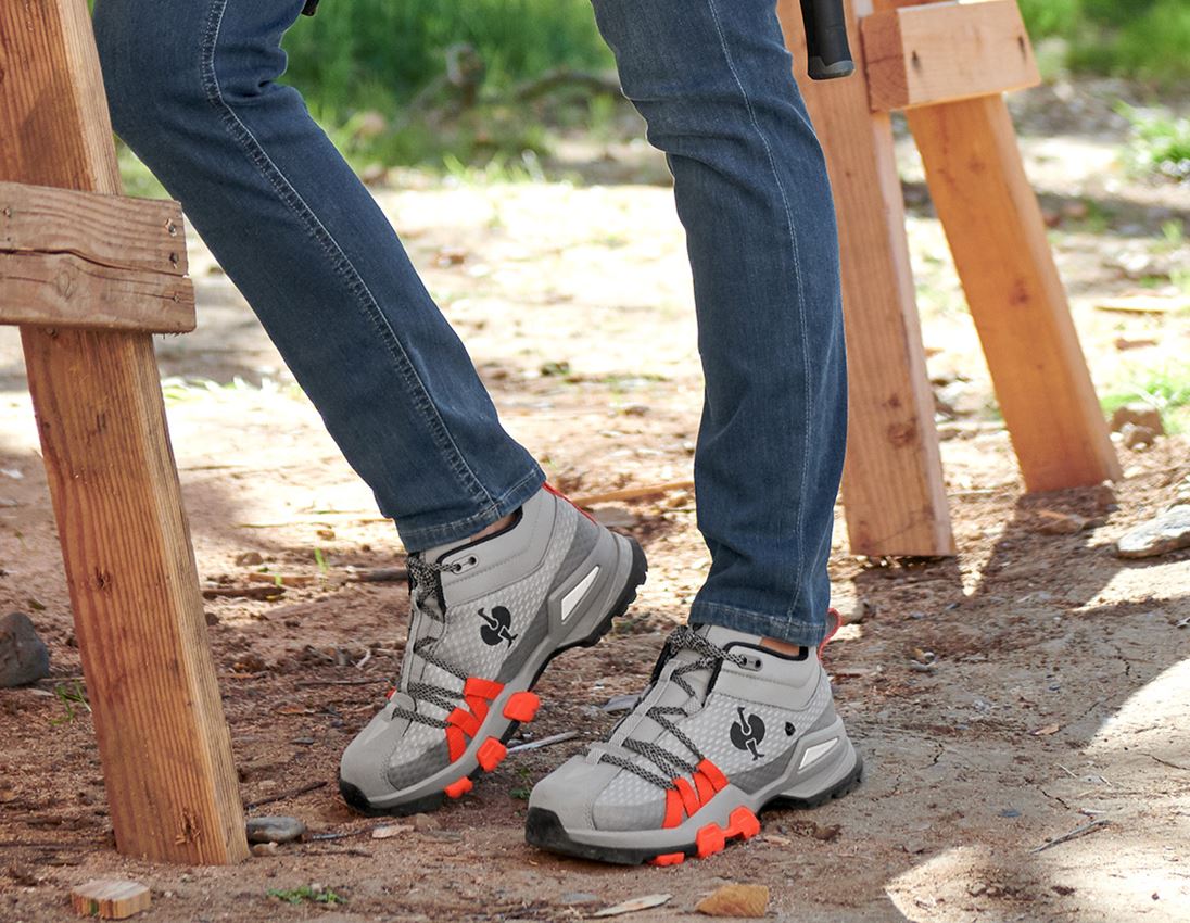 O2: O2 Work shoes e.s. Kobuk low + pearlgrey/solarred 1